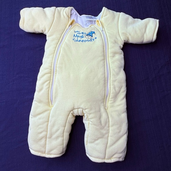 Baby Merlin’S Magic Sleepsuit Other - Baby Merlin's Magic Yelloe Sleepsuit® 100%
Cotton Sz Lg (6-9 months) 18-21 lbs